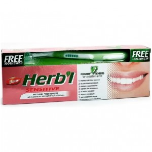 Зубна паста для чутливих зубів + щітка Dabur 150 г